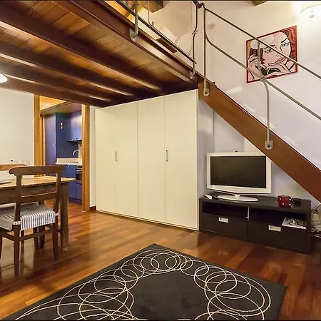 Apartment Cairoli